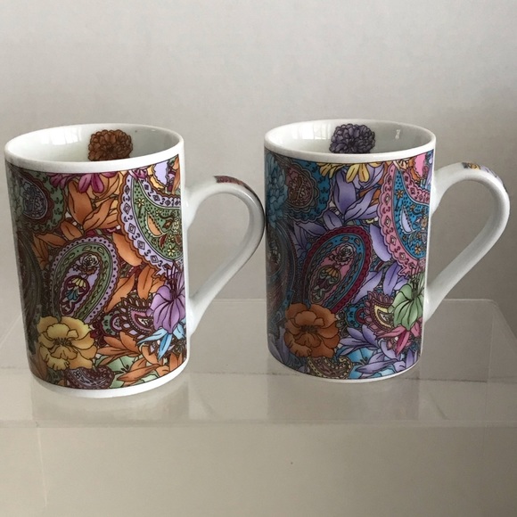 Set of 2 Fine Porcelain Paisley Floral Design Coffee Mugs By Tabletops Unlimited - Picture 1 of 16